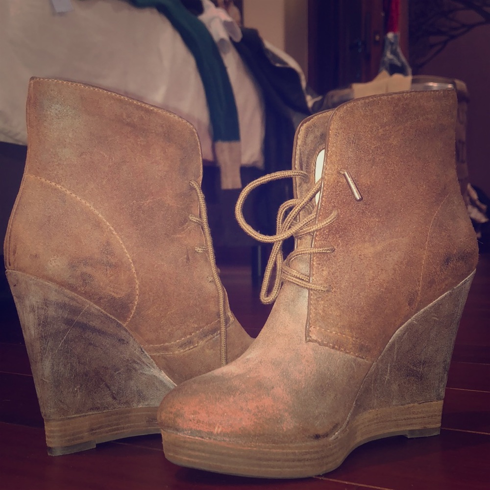 Michael Korda Booties